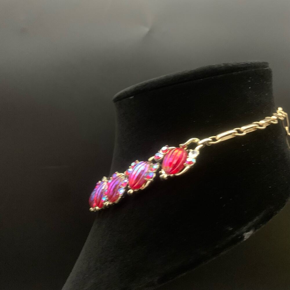 Vintage Signed Coro Melon Red AB Aurora Borealis Iridescent Rhinestone Necklace - Picture 8 of 16